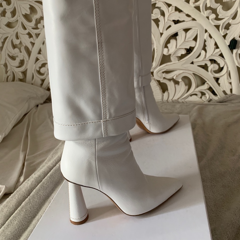Jacquemus white boots